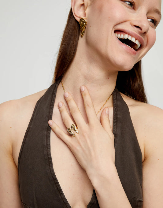 Anillo bañado en oro 18k con forma de alas