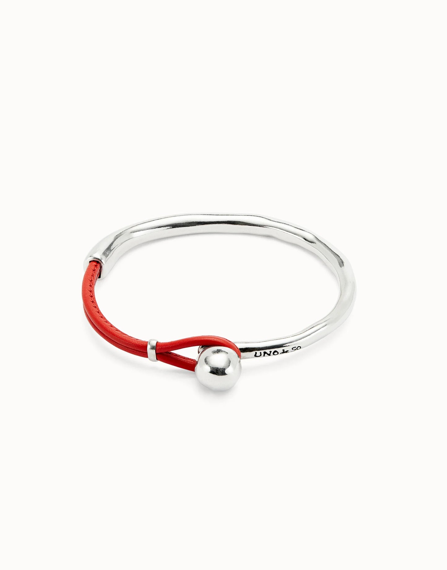Unode50 Pulsera semirígida bañada en plata de ley con cuero de color coral