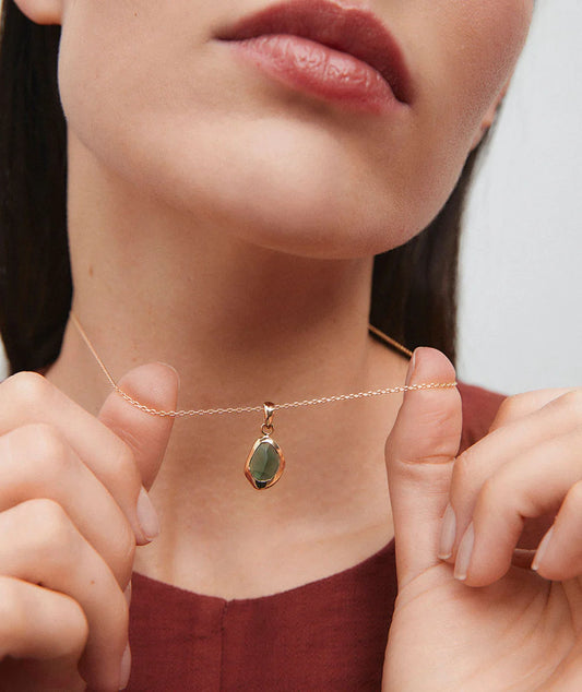 Collar oval Flora con piedras naturales