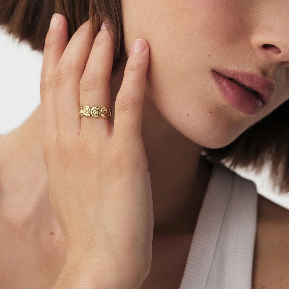Agatha - Anillo ajustable TIARE mini caracola dorado