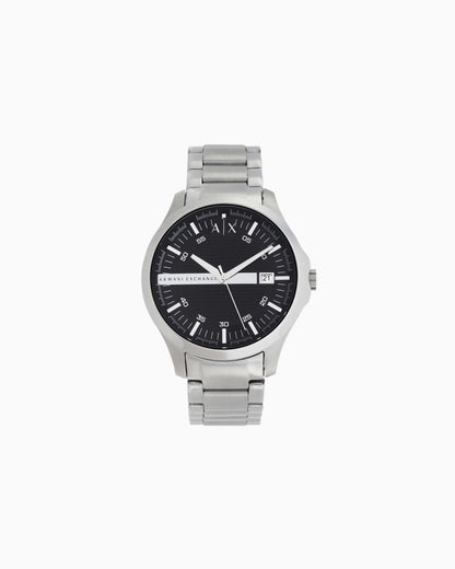 Reloj de tres agujas con correa de acero.