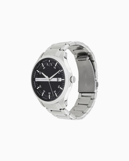 Reloj de tres agujas con correa de acero.