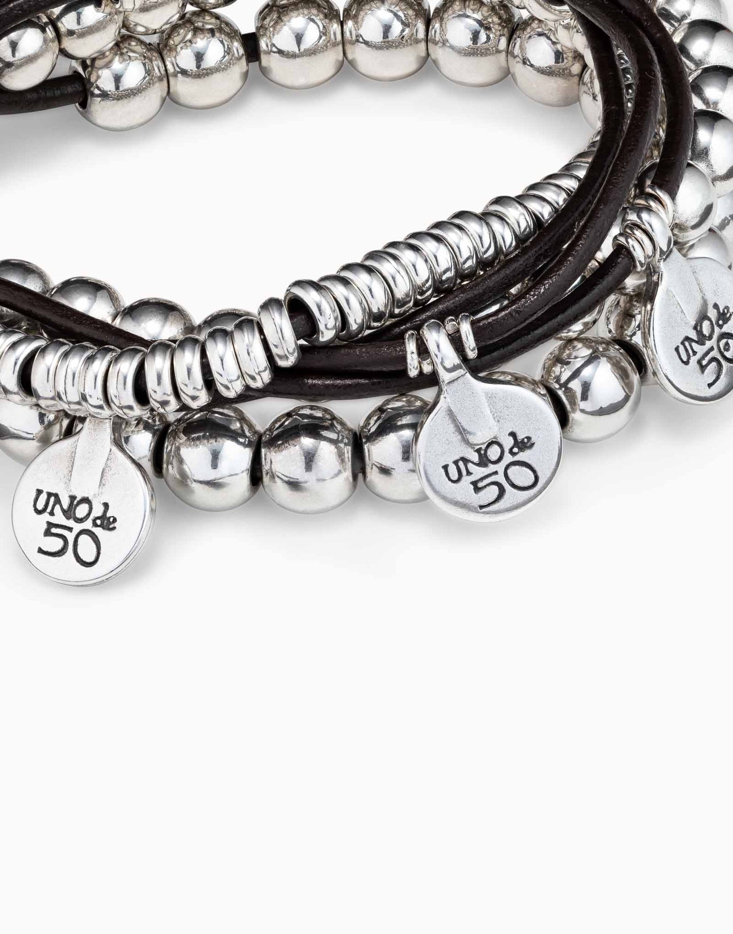 Unode50 Pulsera de cuero y baño en plata de ley