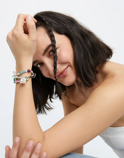 Unode50 Pulsera bañada en plata y piedras de resina