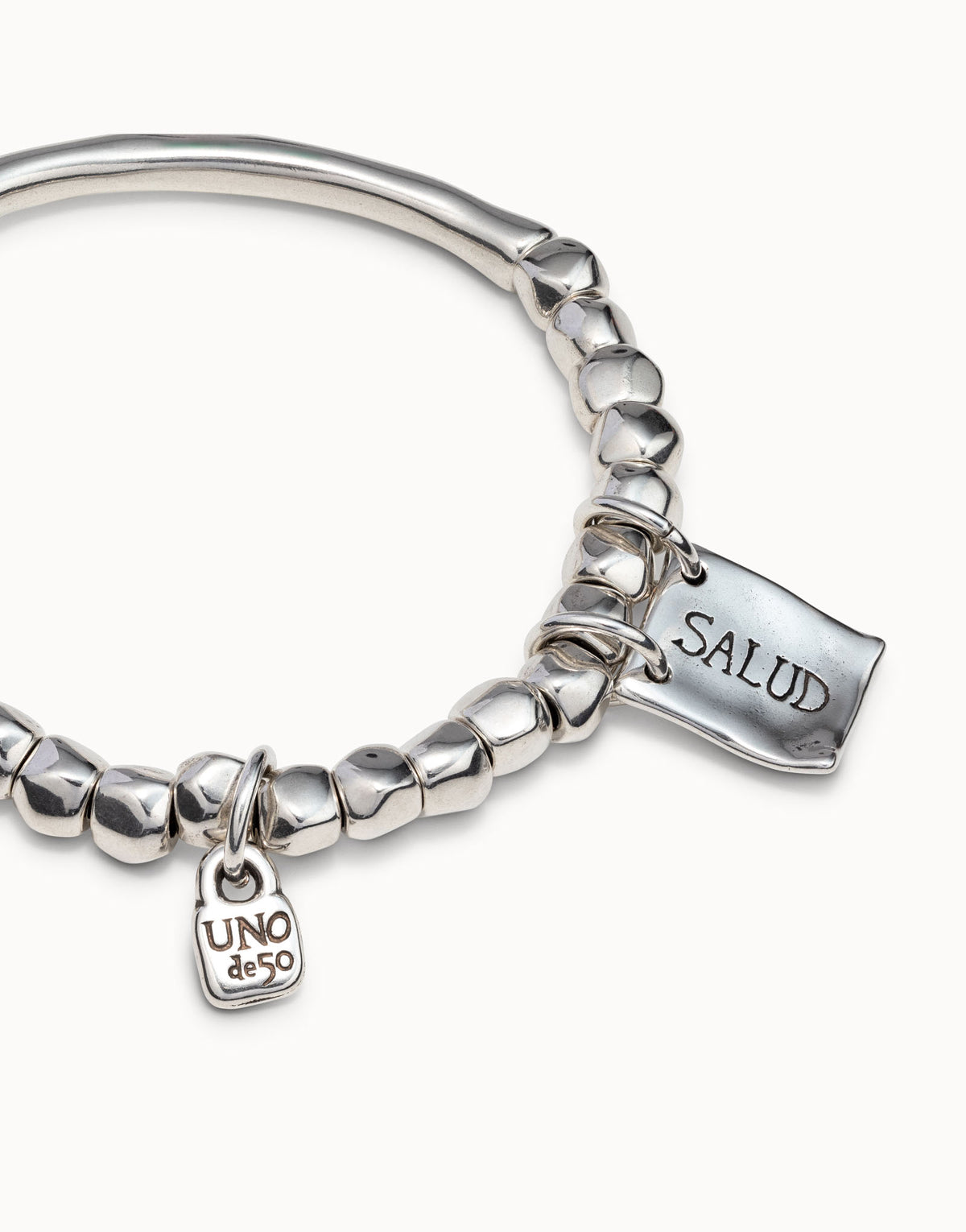 Unode50 Pulsera de cuentas y pieza tubular de bañada en plata