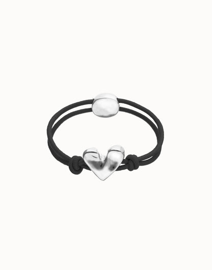 Pulsera de hilo elástico negro con corazón bañado en plata de ley