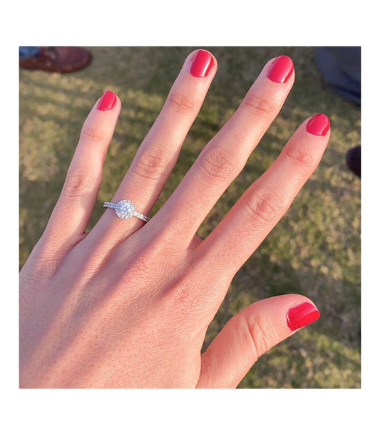 Solitario Compromiso  en Oro blanco 18Kt y diamantes